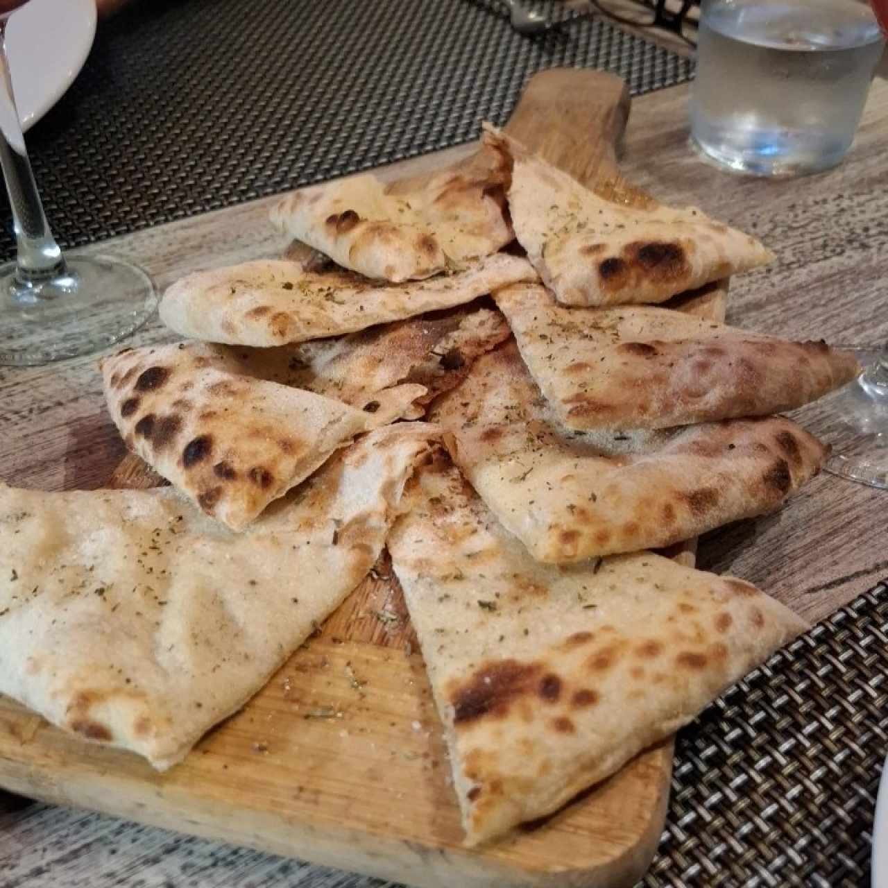 FOCACCIAS & BRUSCHETTAS - Focaccia Tradicional