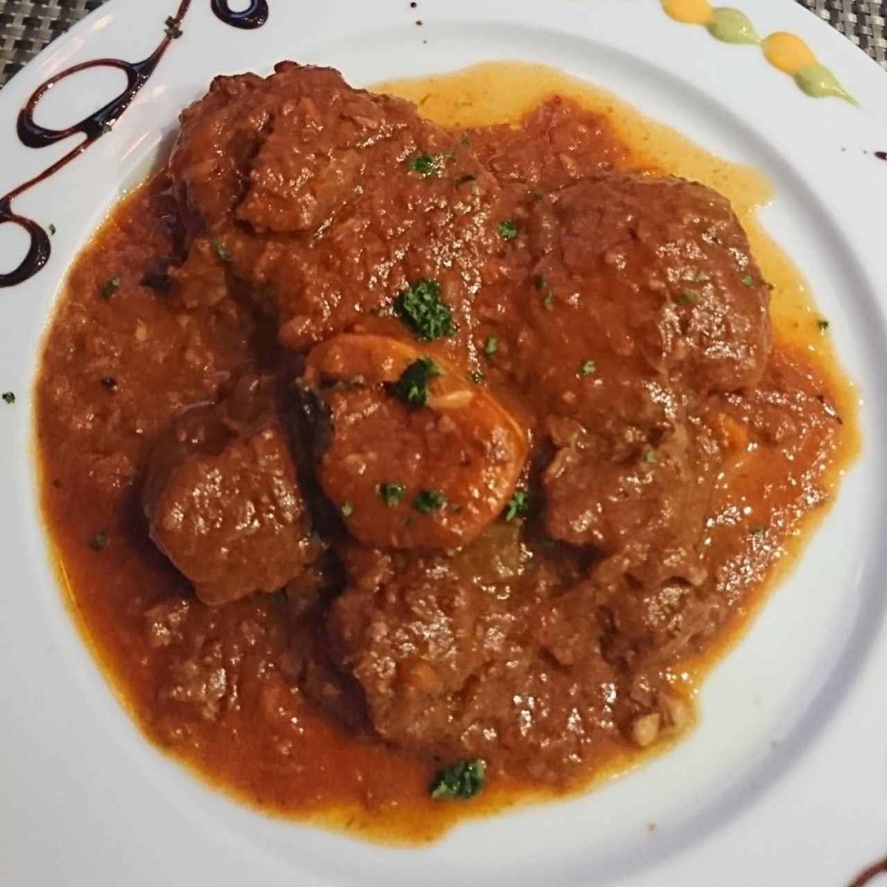 Ossobuco de Res con Linguini a la Crema