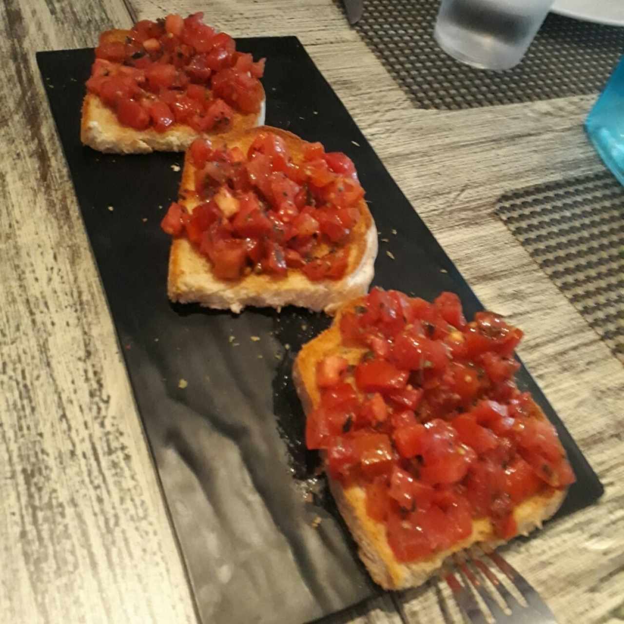 Antipasti - Bruschetta Strega