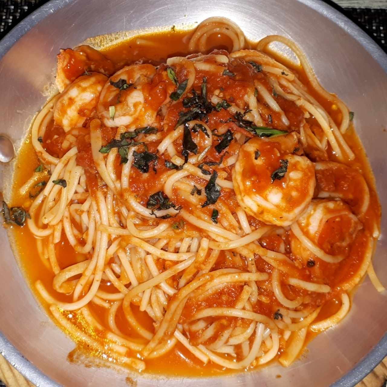 espaguetti con camarones