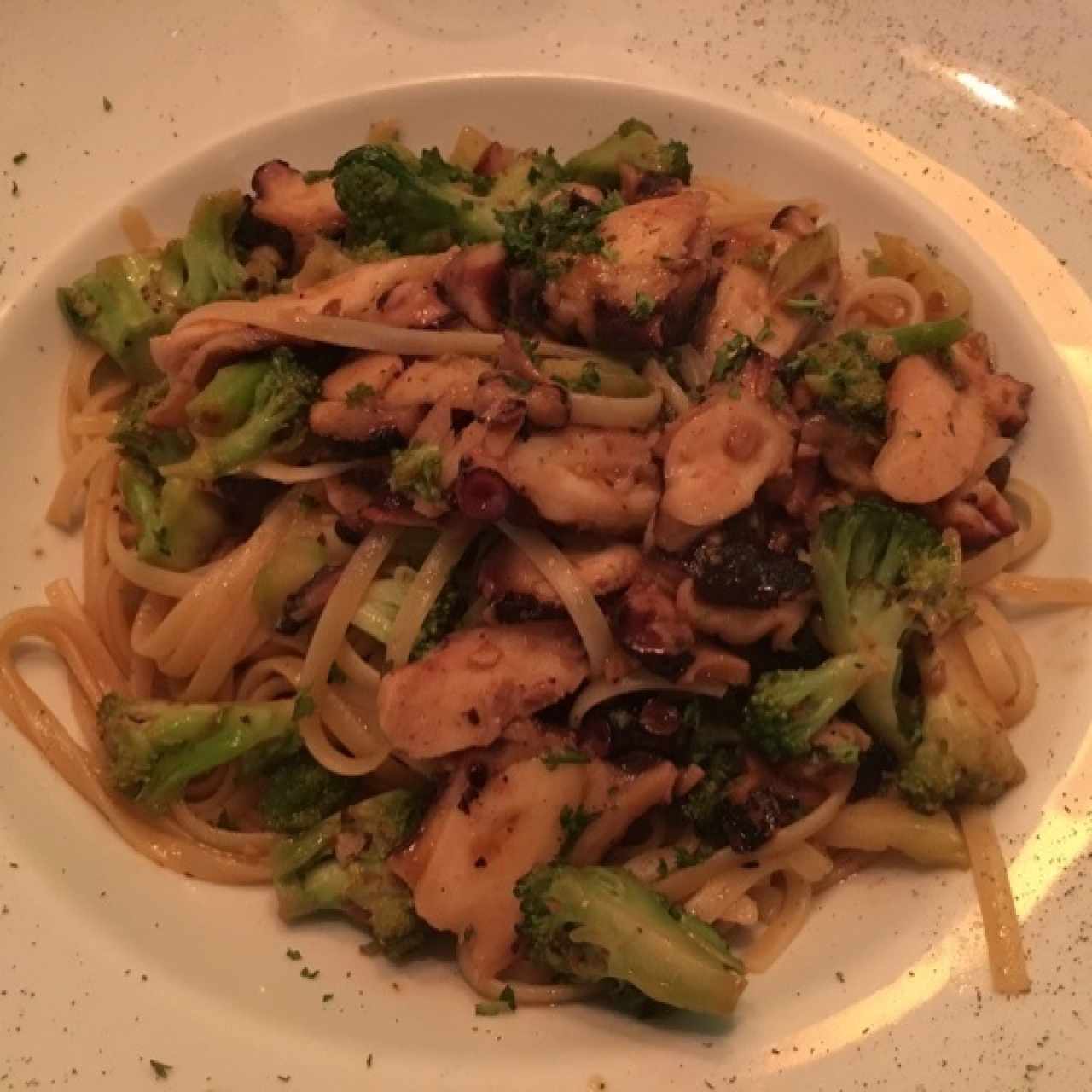 Linguini con Pulpo y Brócoli