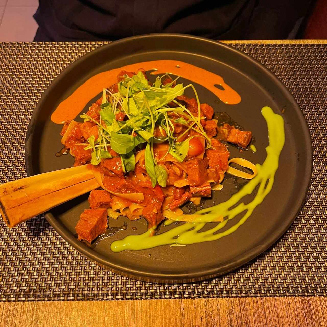 Fettuccine en estofado de short ribs