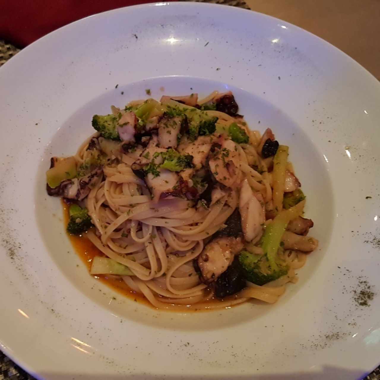 Linguini con Pulpo y Brócoli