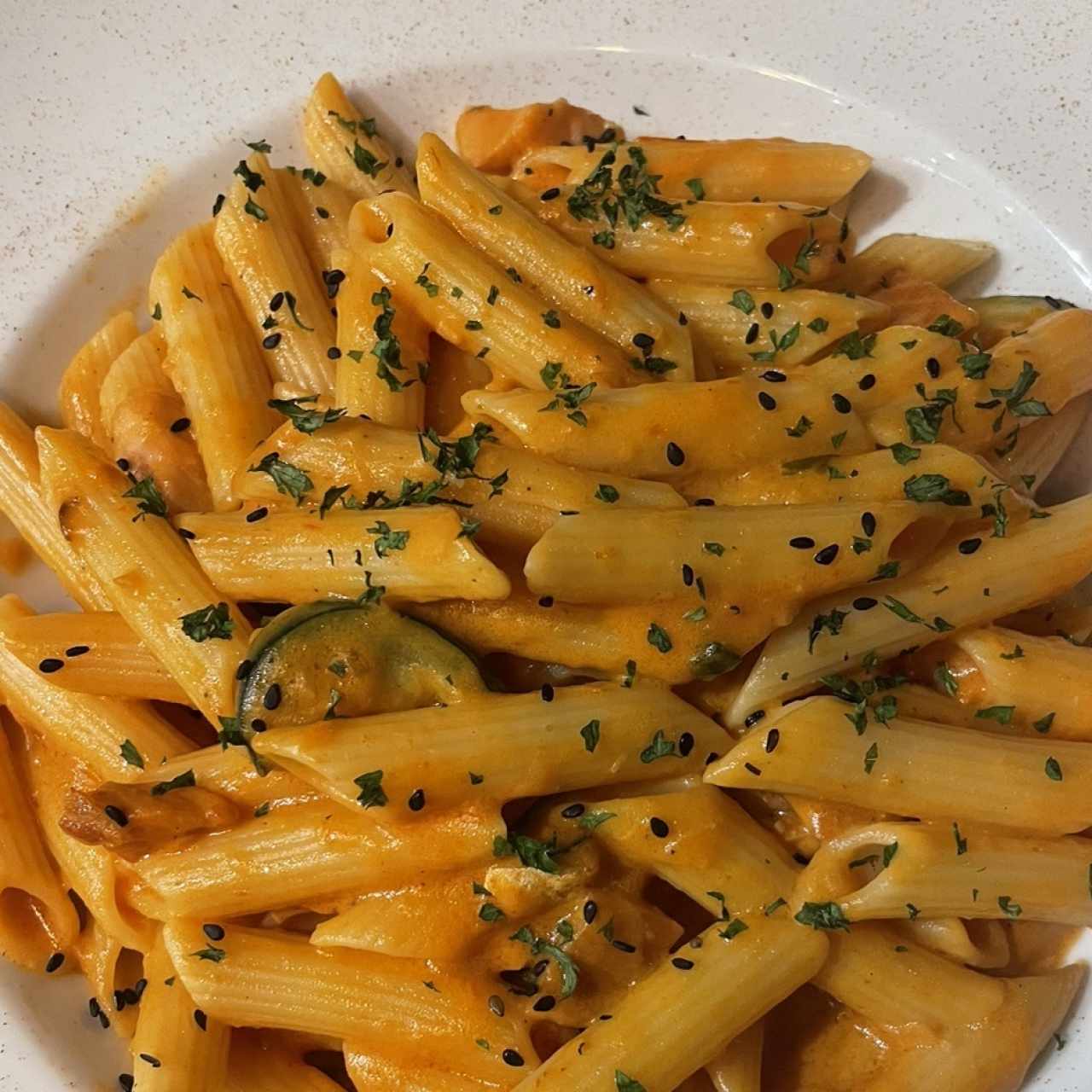 Penne di salmone & zuchinni 