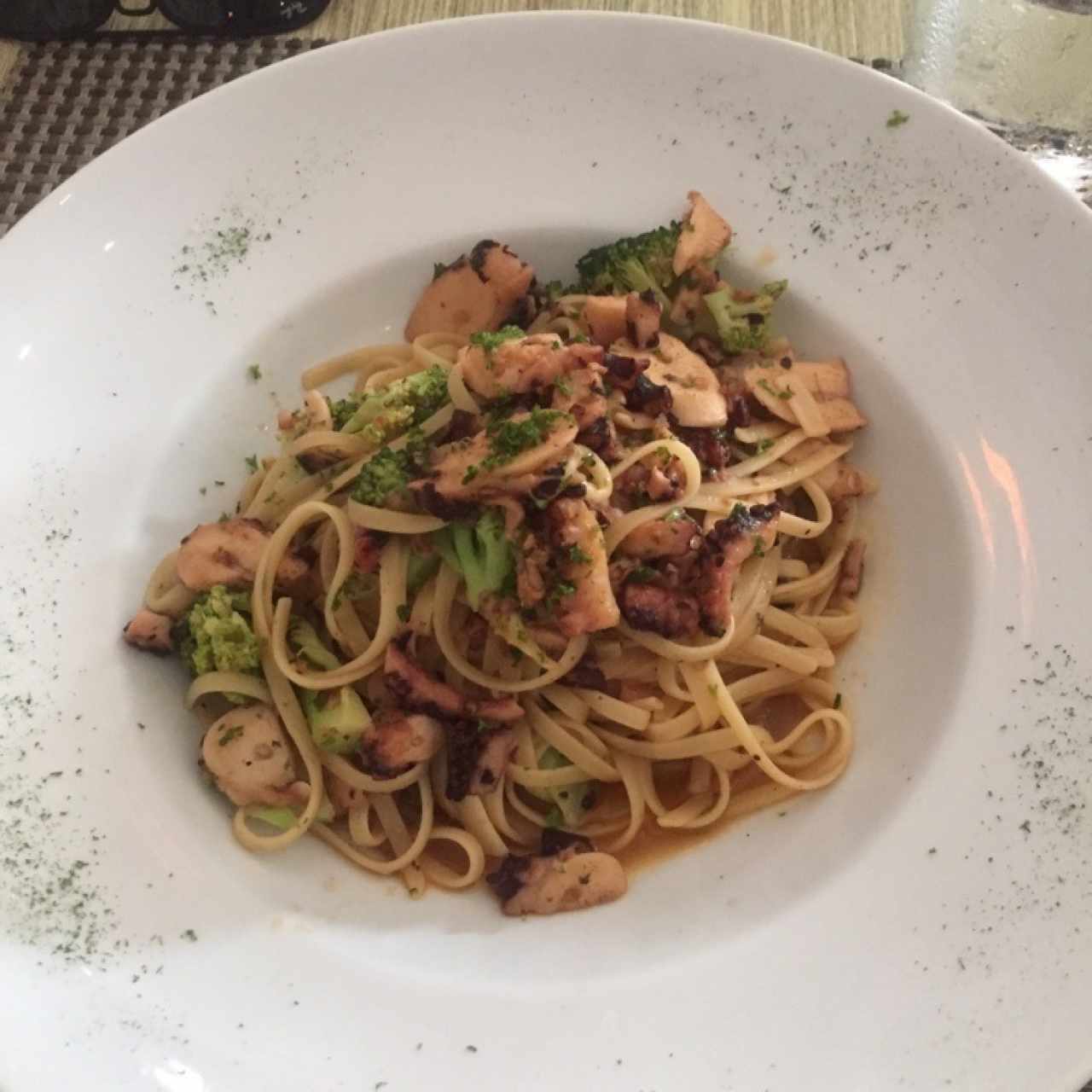 Linguini con Pulpo y Brócoli