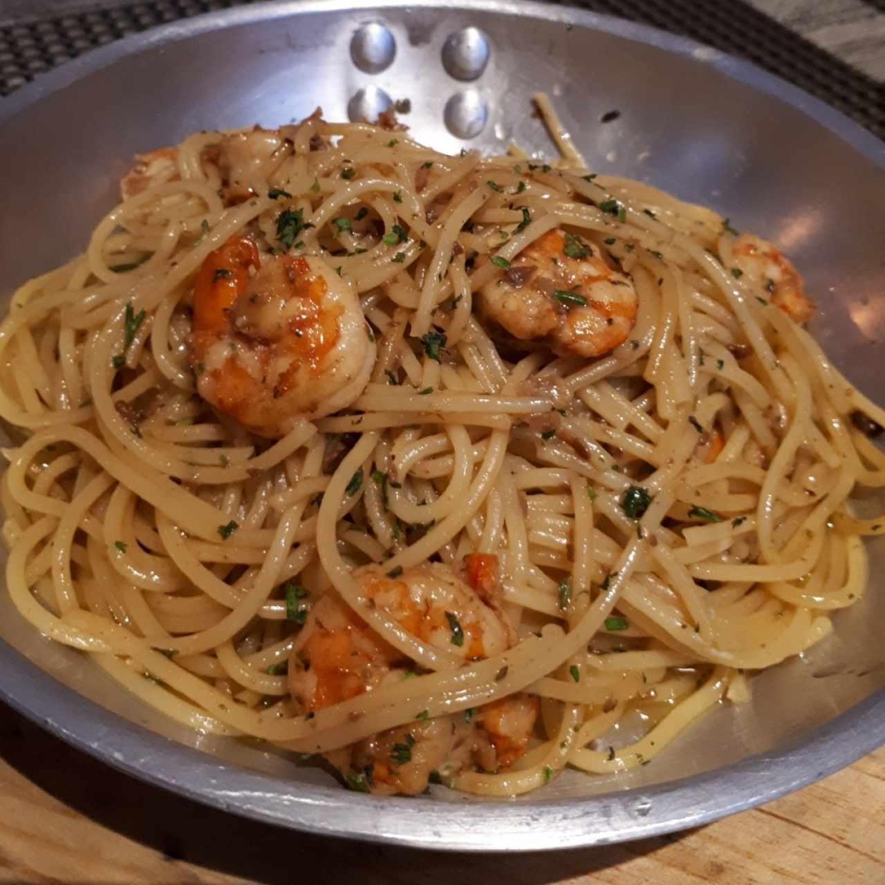 Spaghetti de Camarones al Óleo 