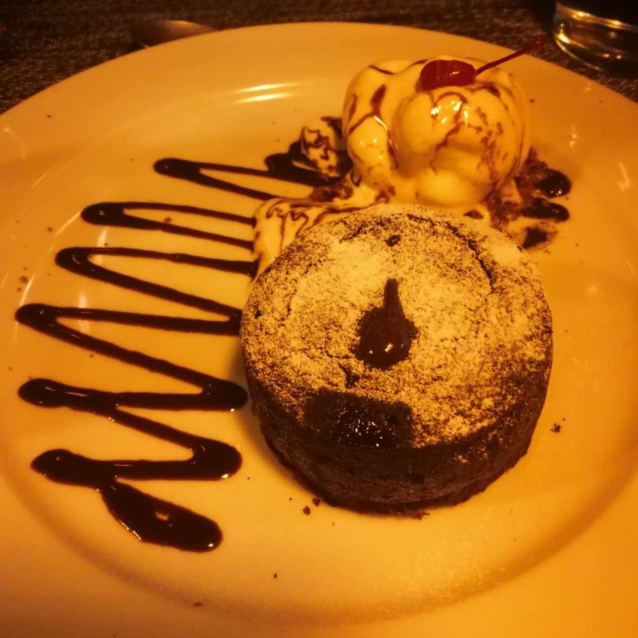 Fondant de chocolate con helado de vainilla