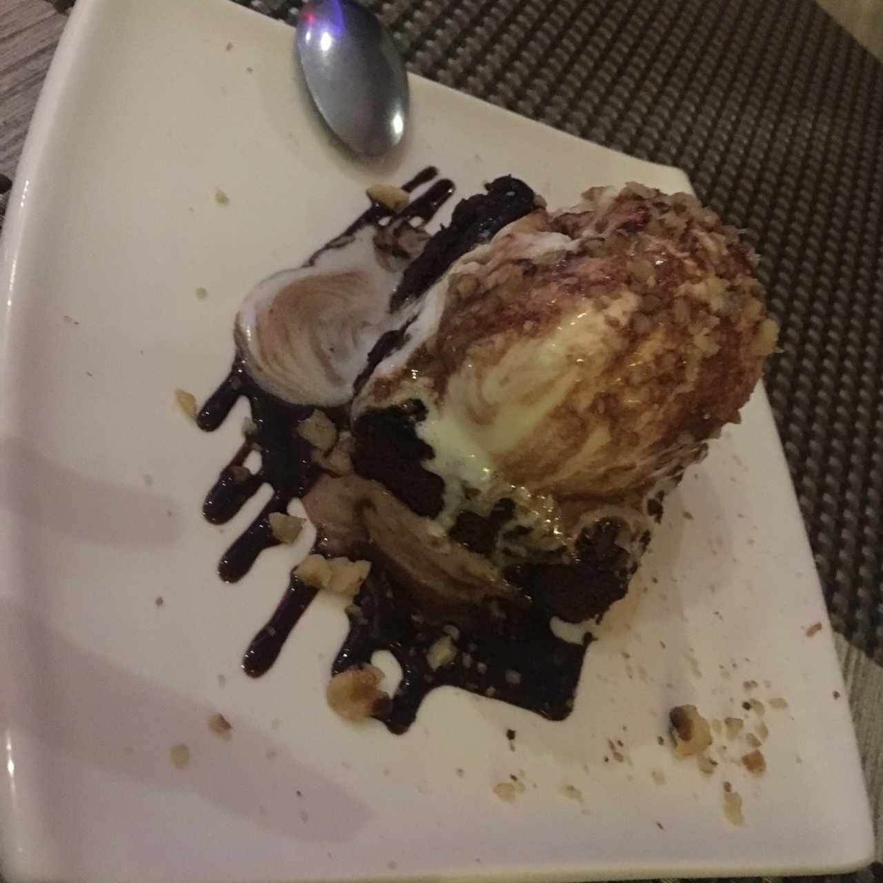 Postres - Brownie con Helado