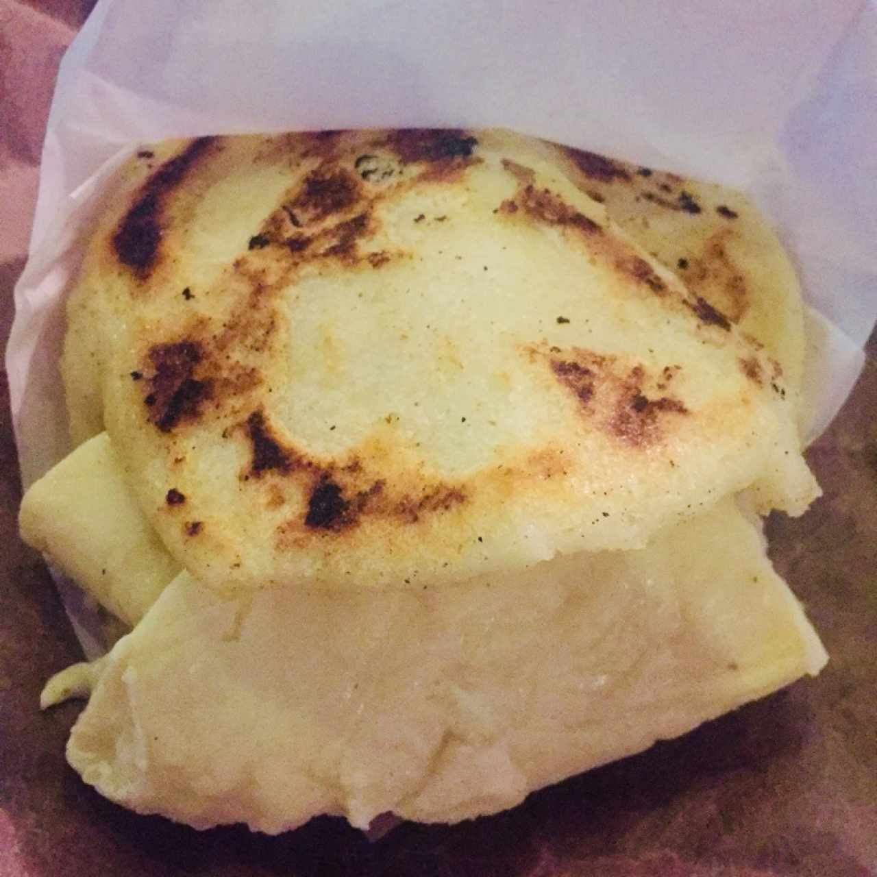 Arepa de queso guayanés