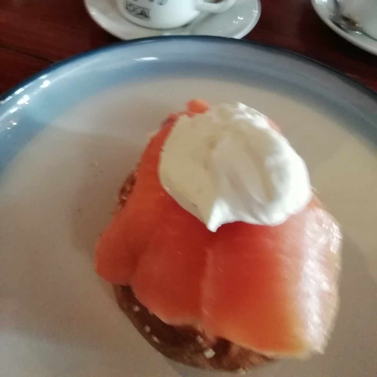 huevos con salmón