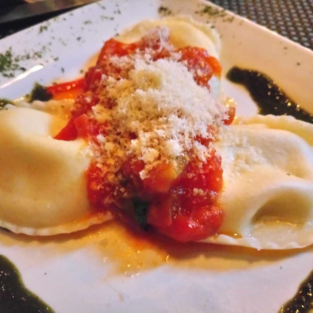 Plato de Degustación Tortelones de Ricotta 