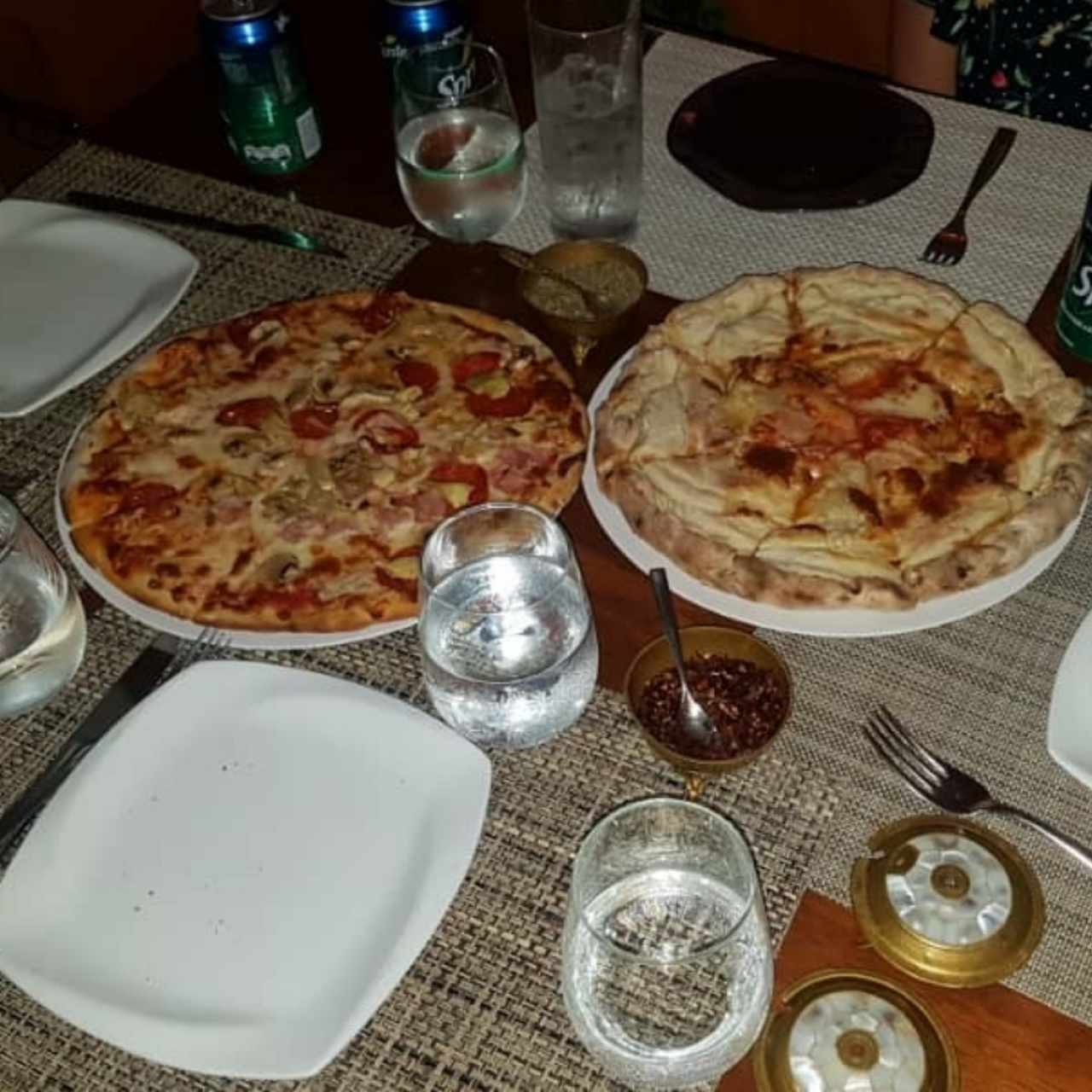 Pizza Combinación y Pizza de la Casa