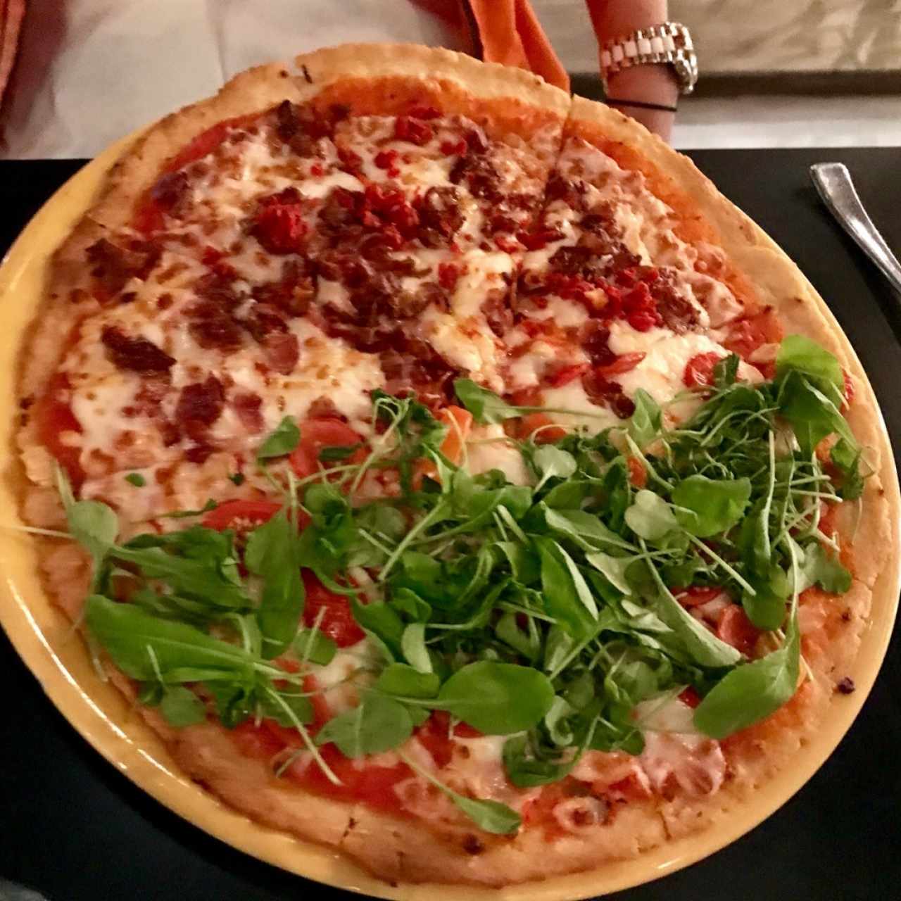 Pizzas - Crispy bacon/arugula y tomate cherry/gluten free