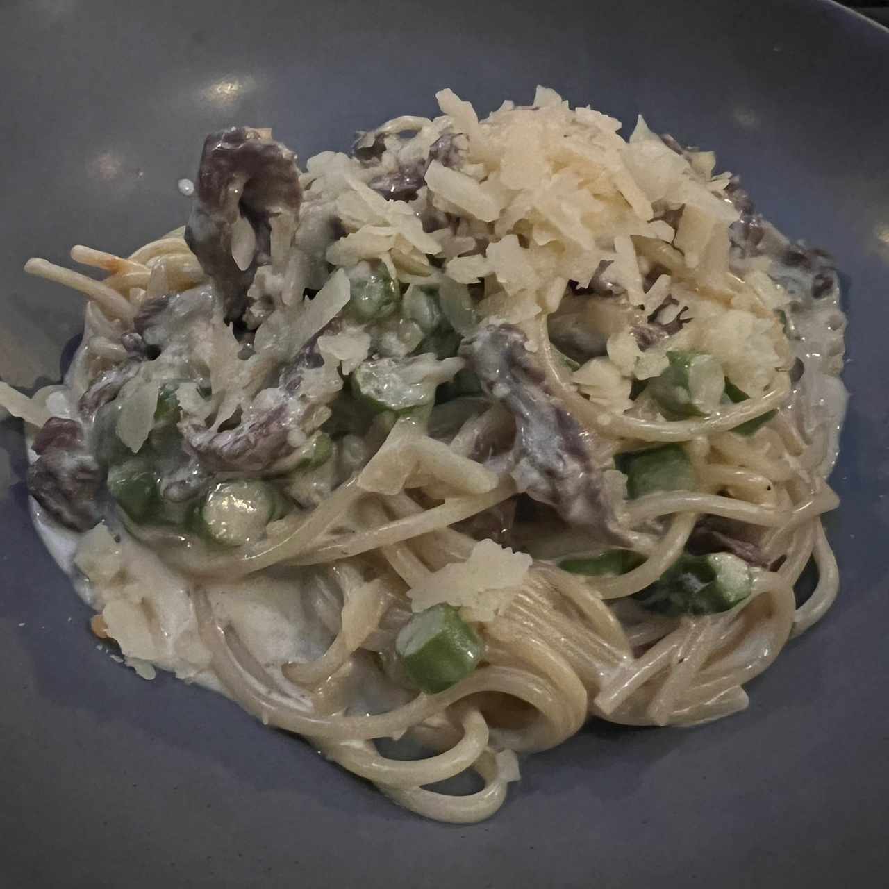 Pasta con esparragos y carne (especial)