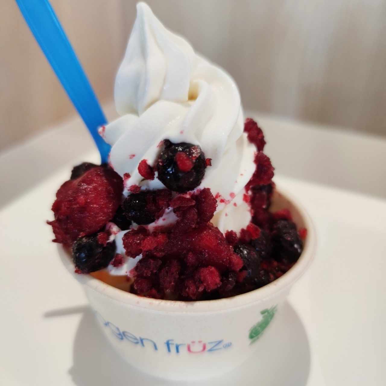 helado de yogur con mix de berries! 