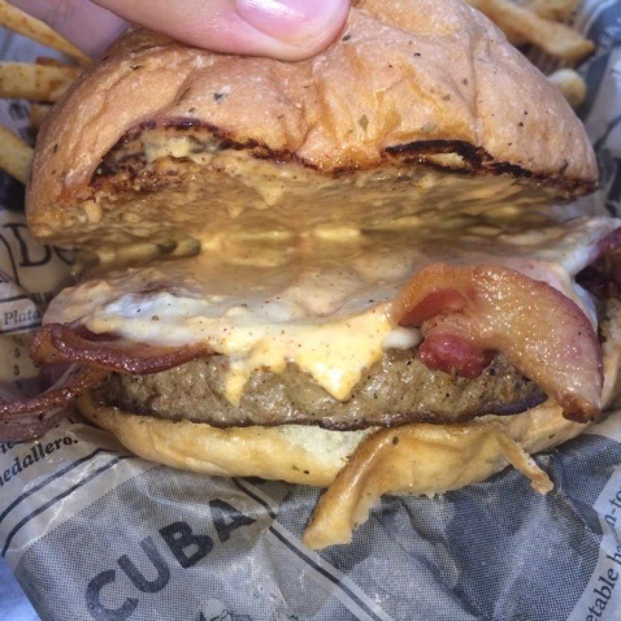 La Oh Cheeseburger.