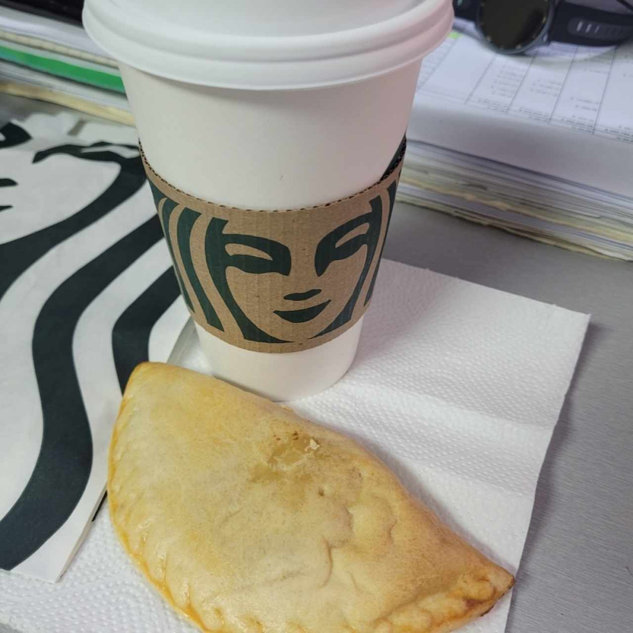 Duo Starbucks - Duo Empanada Queso