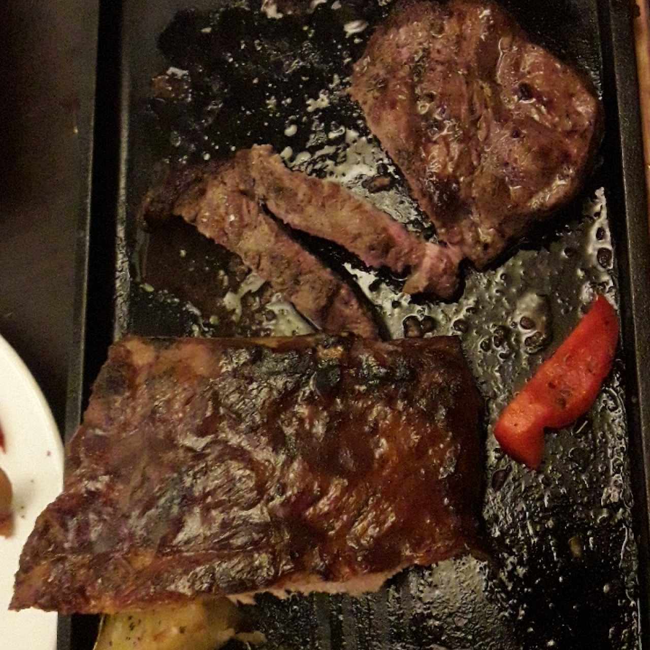 New York Steak * BBQ Ribs
