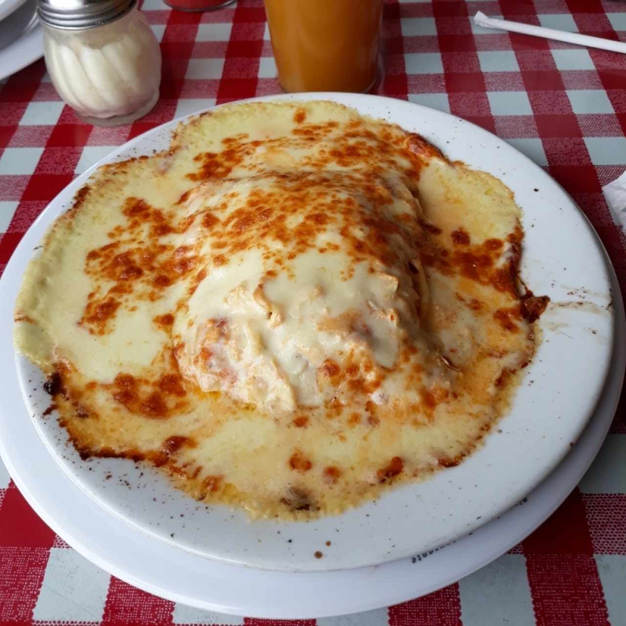 Lasagna a la Boloñesa con salsa gratinada