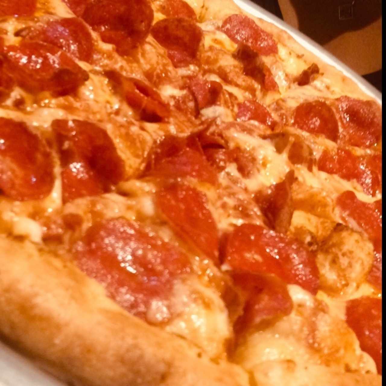 pizza familiar sencilla de pepperoni 