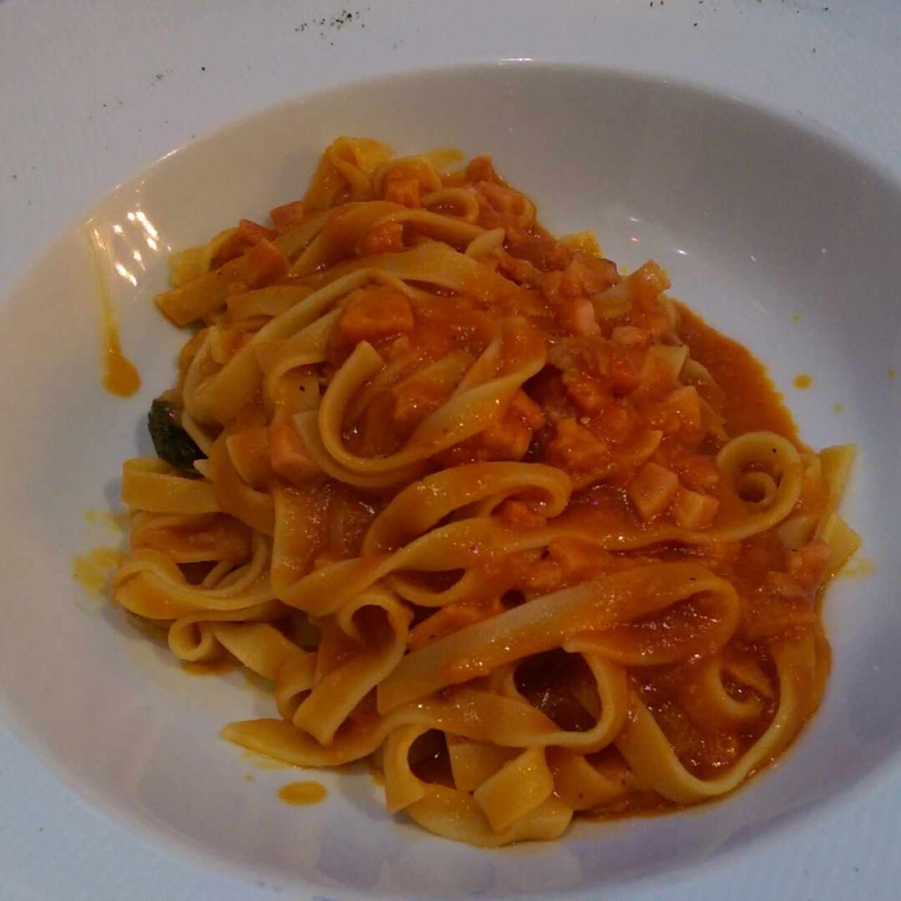 Fetuccine amatriciana