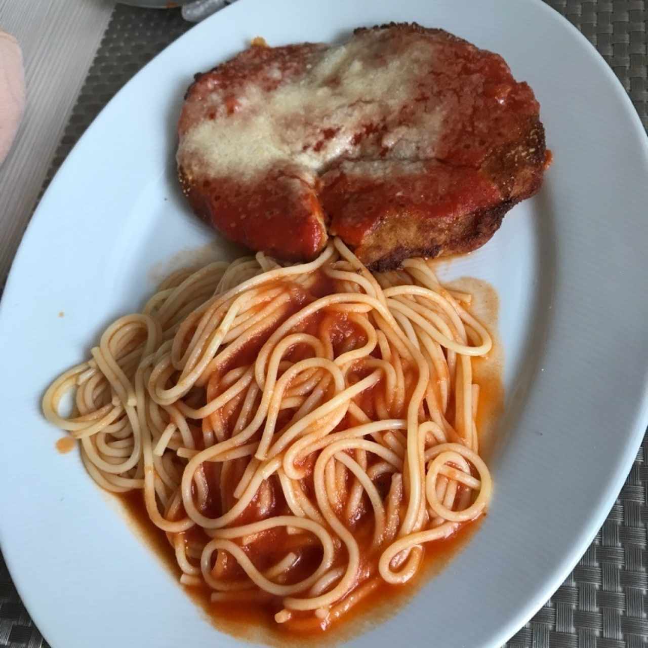 Pollo a la Parmigiana con Spaghetti