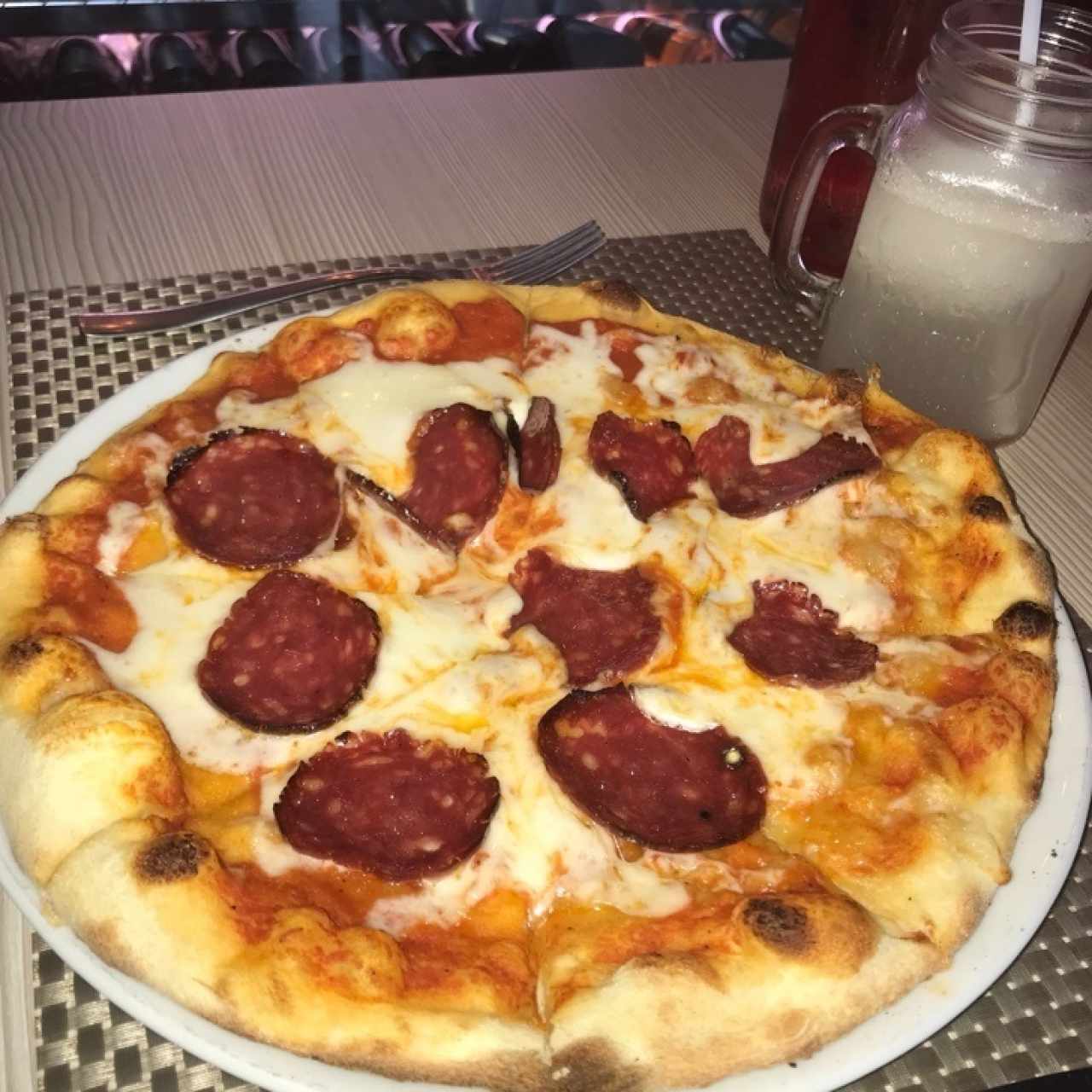 Pizza salchicha italiana