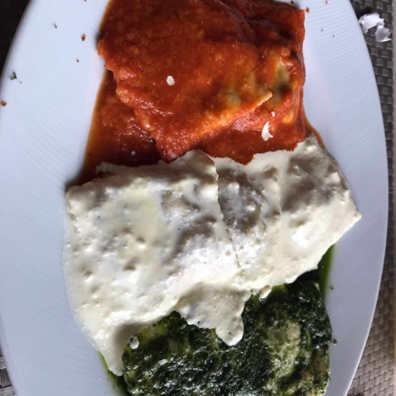 canelones tres salsas