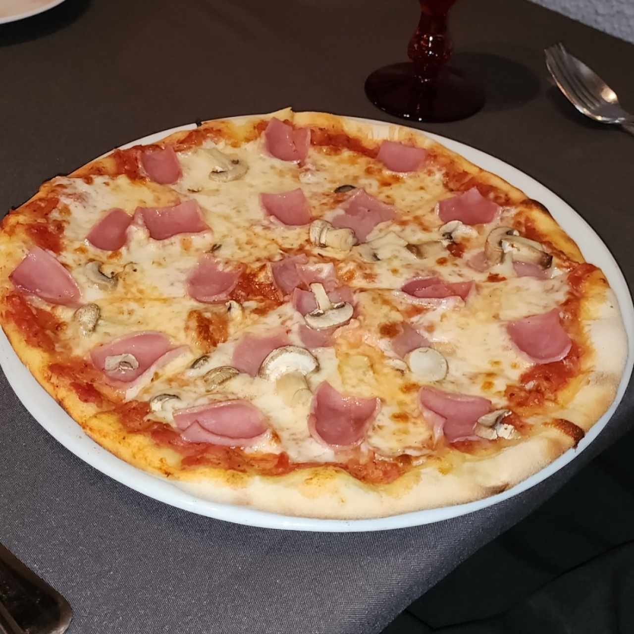 Pizzas - Jamón Con Hongos