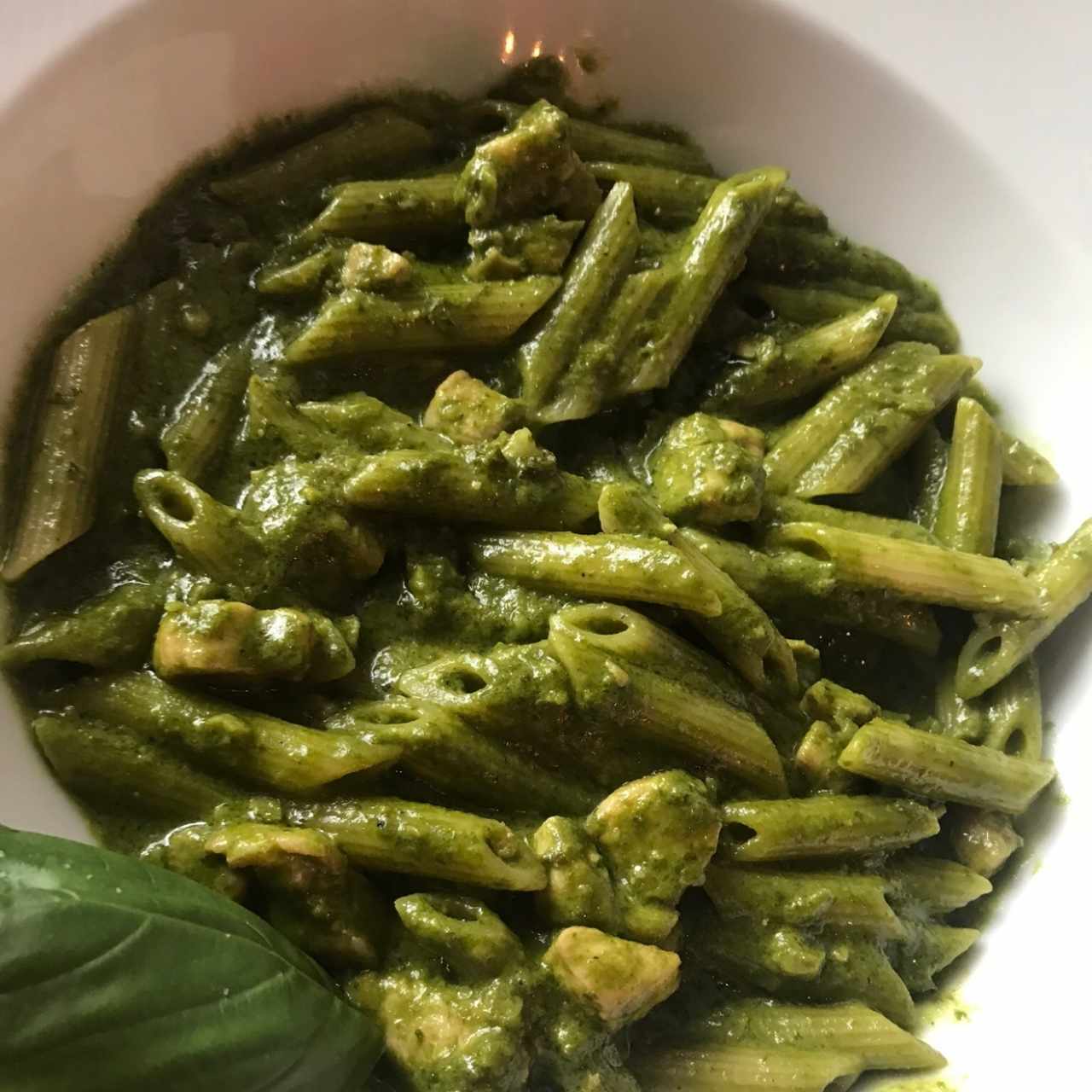 Pasta del dia- Pesto con pollo