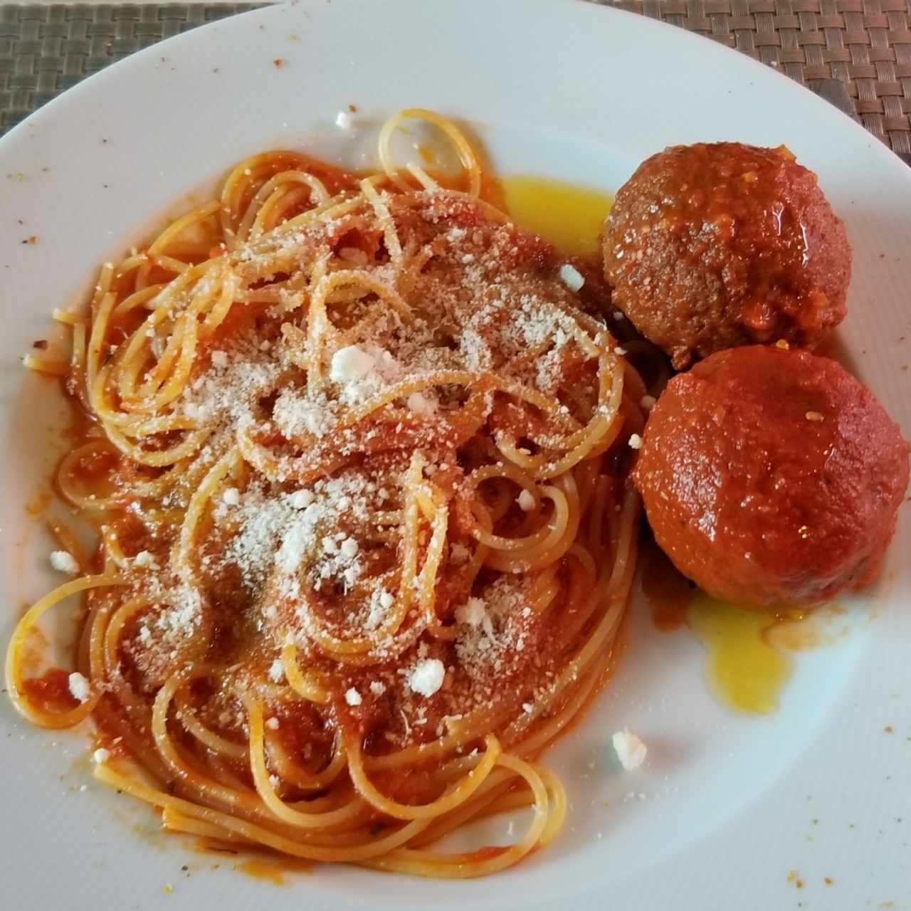 Albóndigas con pasta