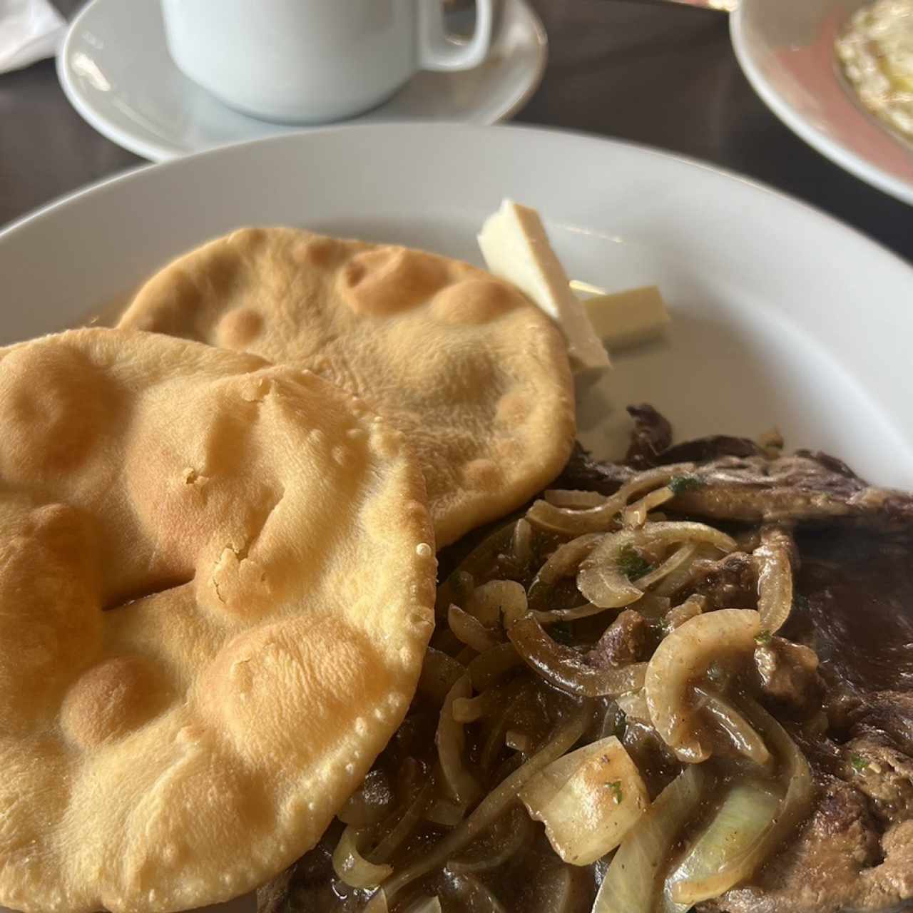 Hígado encebollado 