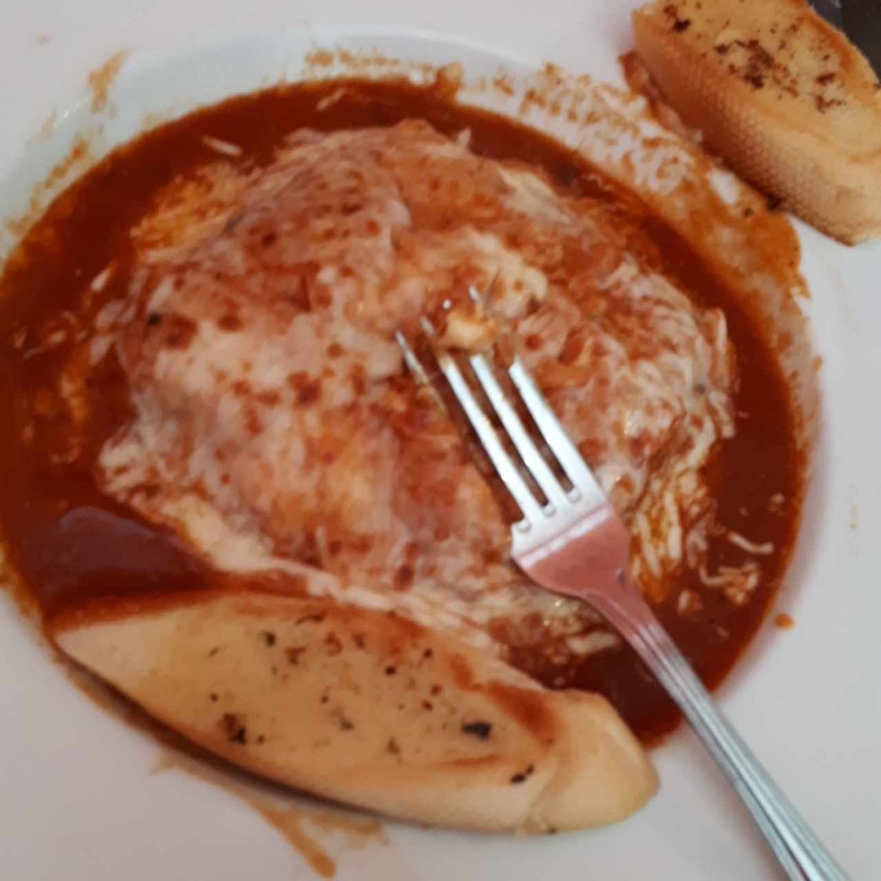 Lasagna de salsa roja
