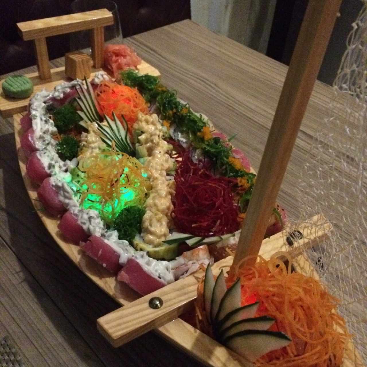 Barco chico de Sushi
