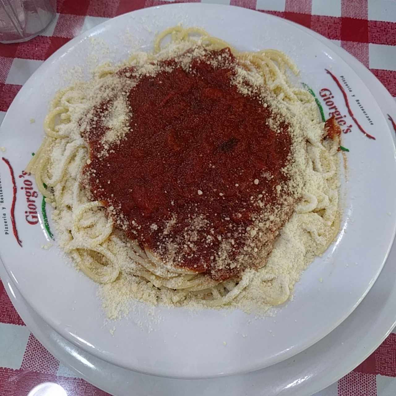 spaghetti en salsa roja