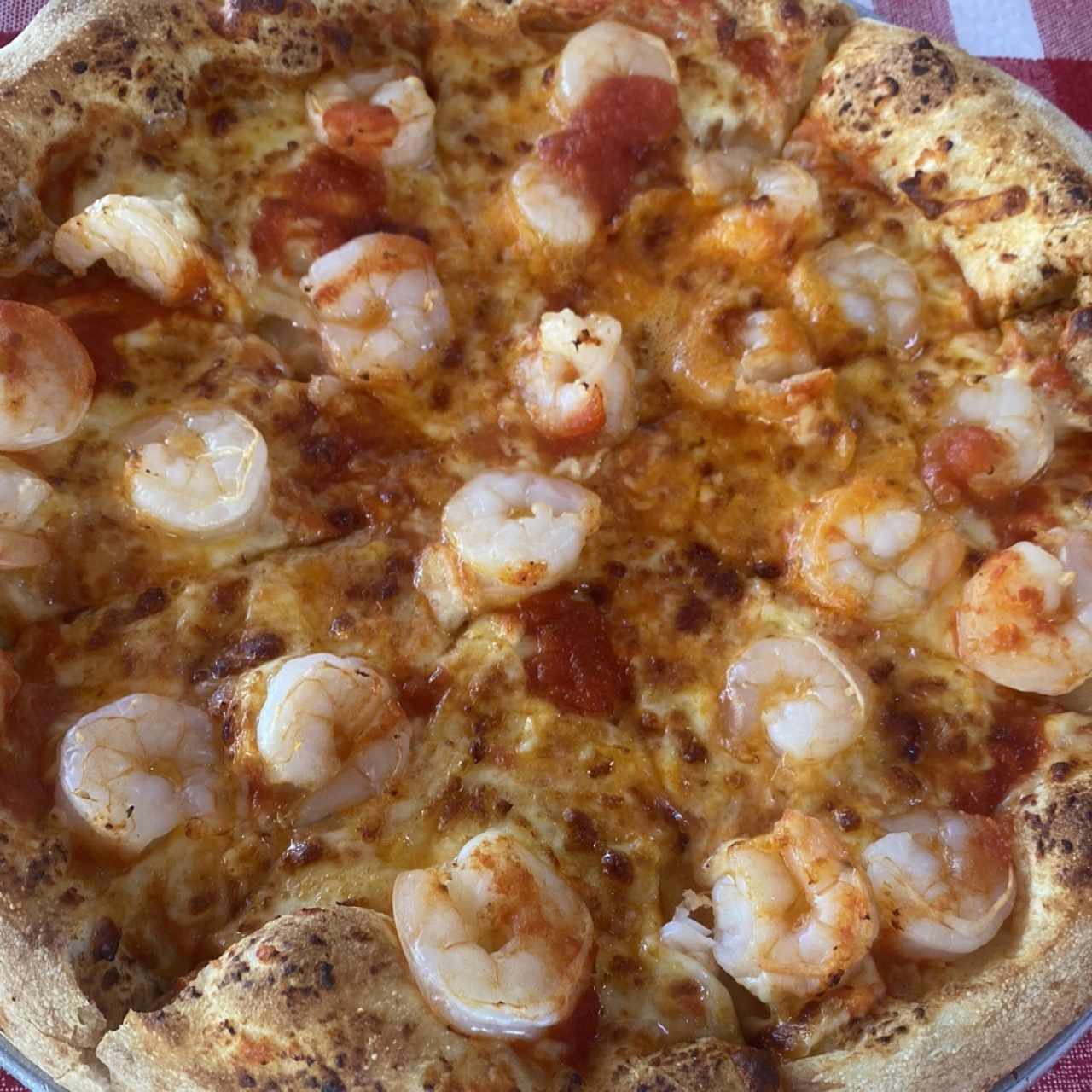 Pizza con camarones mediana