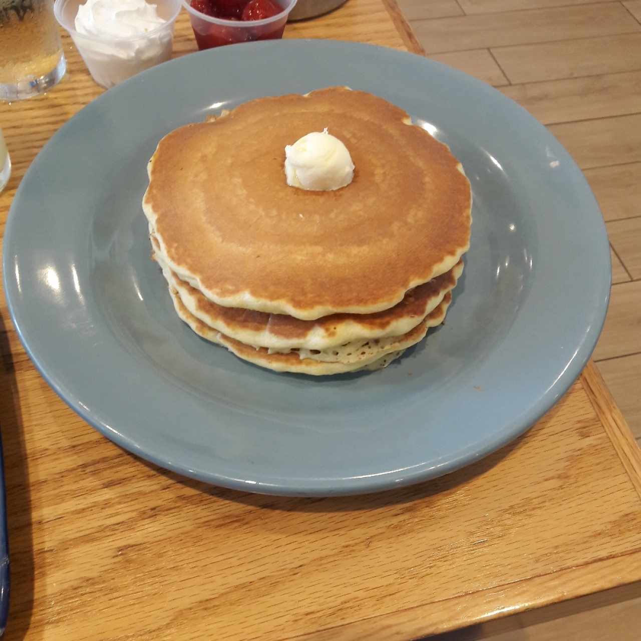 3 buttermilk pancakes