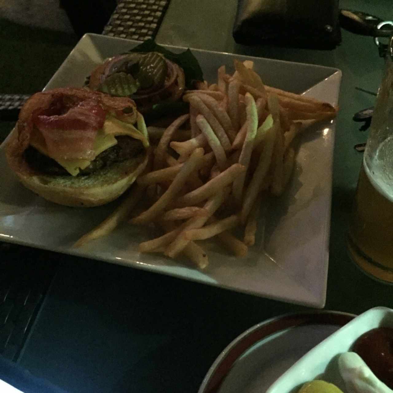 urban burger con papas