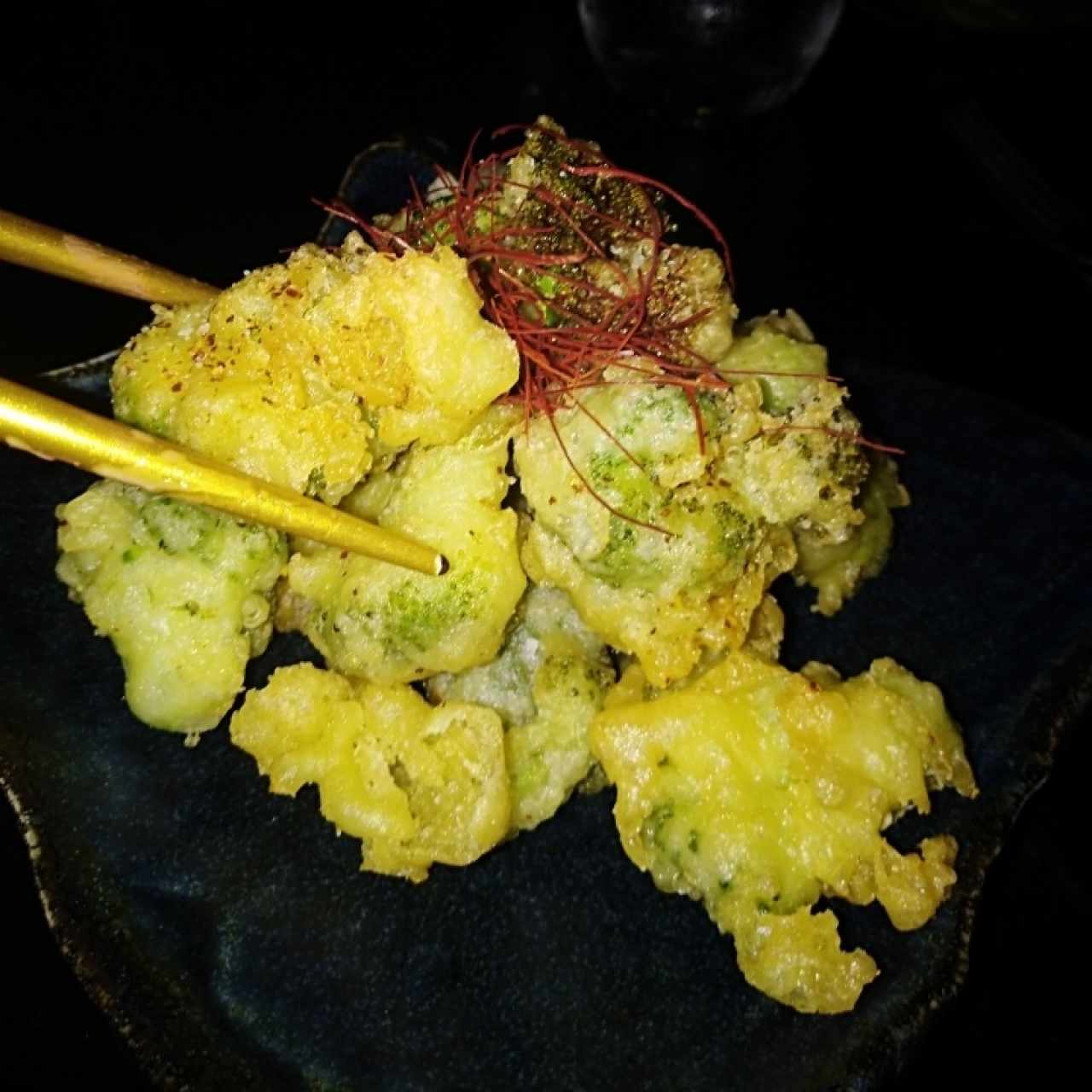 HOT - BROCCOLI TEMPURA