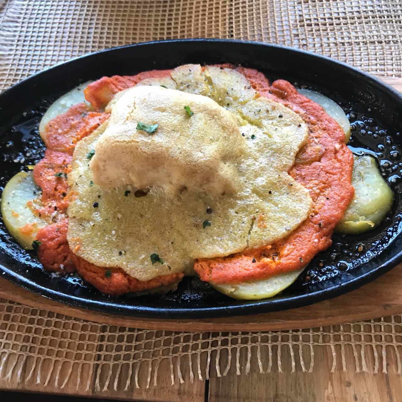 Bacalao con mouselina de ajo