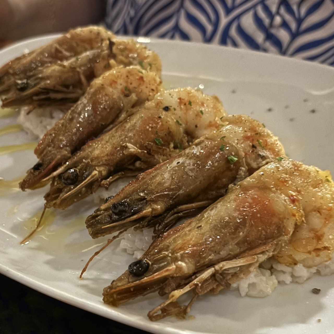 Langostinos con arroz con coco