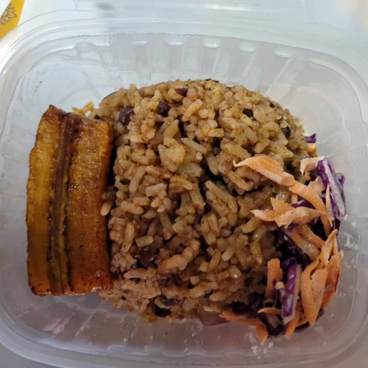 arroz con coco y frijol