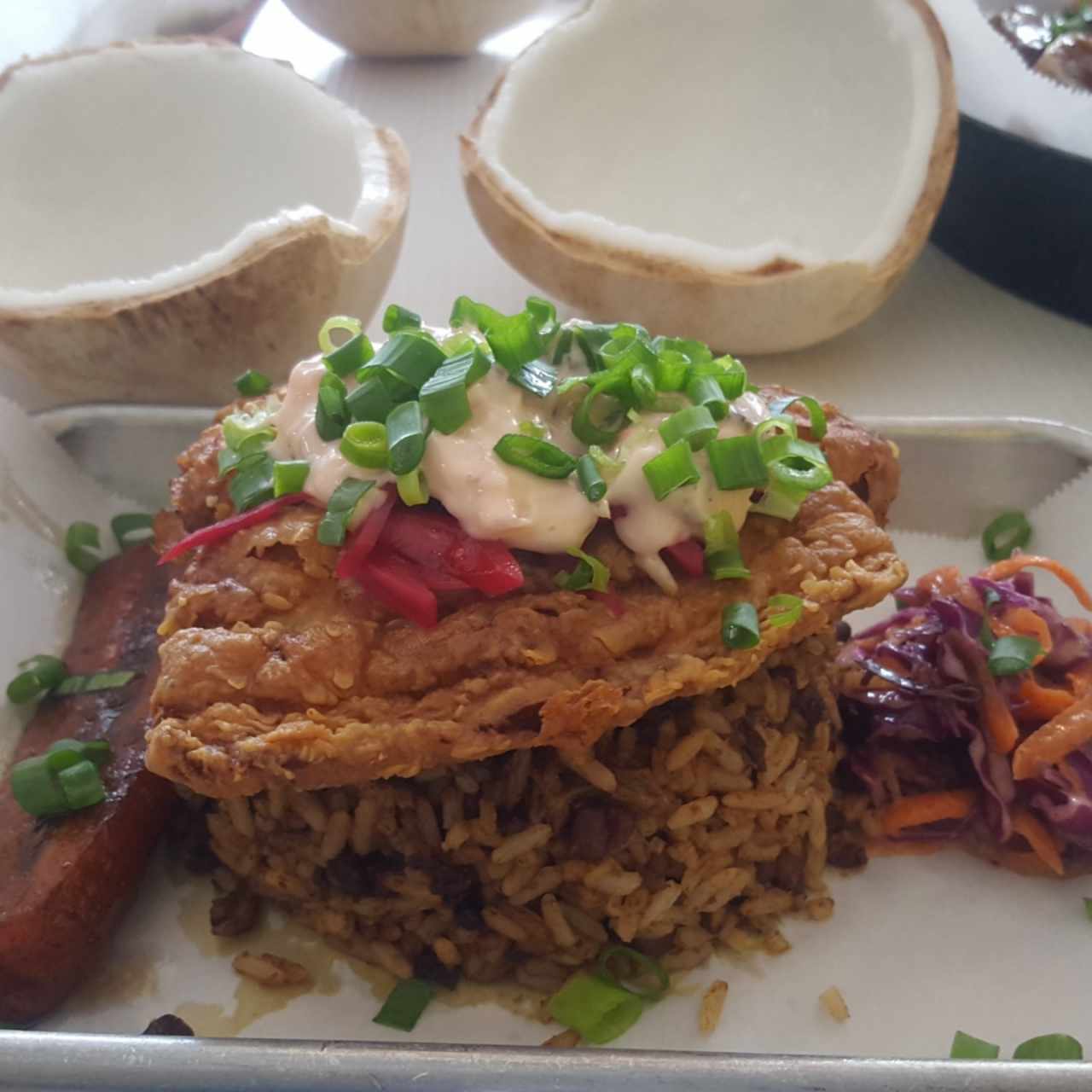 Pesca del Día con Arroz con Coco