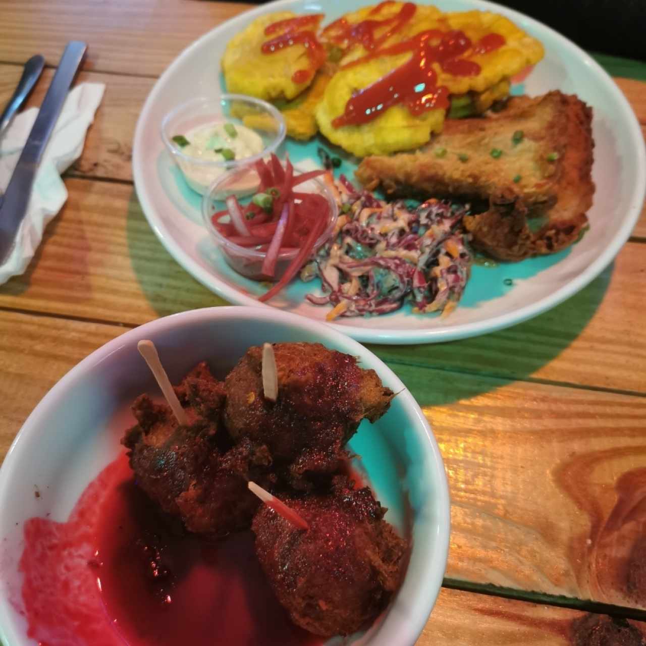 filete de dorado y torrejas de bacalao