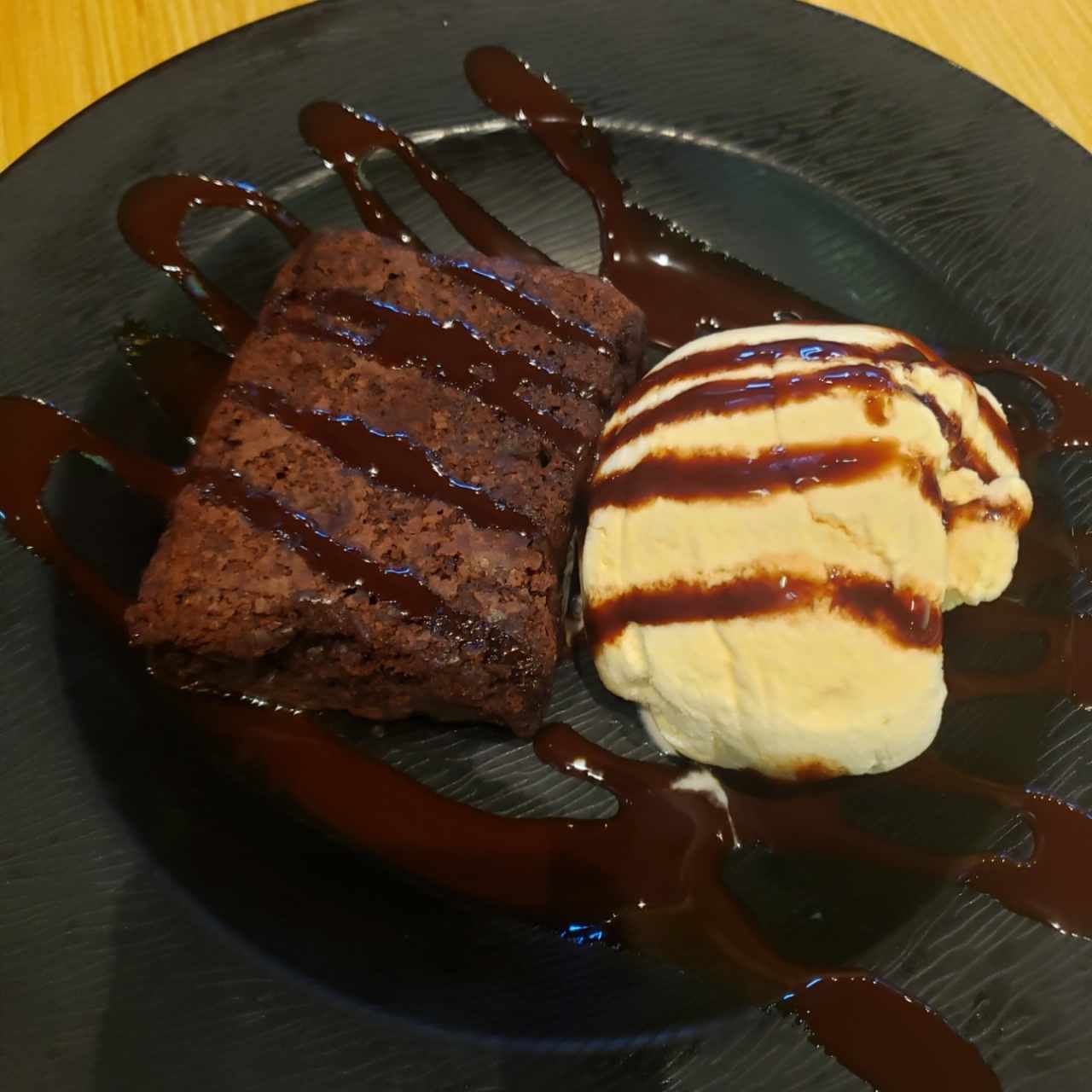 brownie con helado