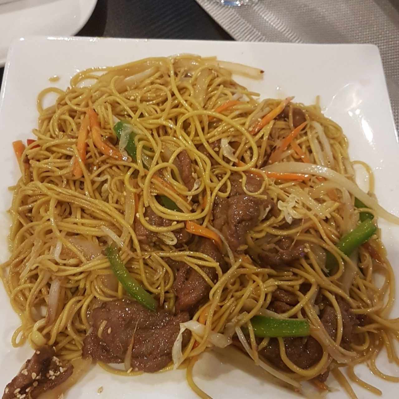 Chow mein con carne