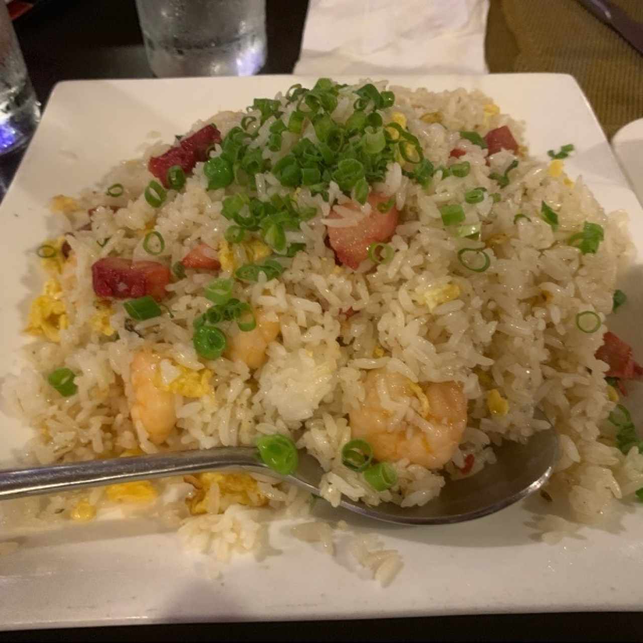 Fideos de arroz cantonés