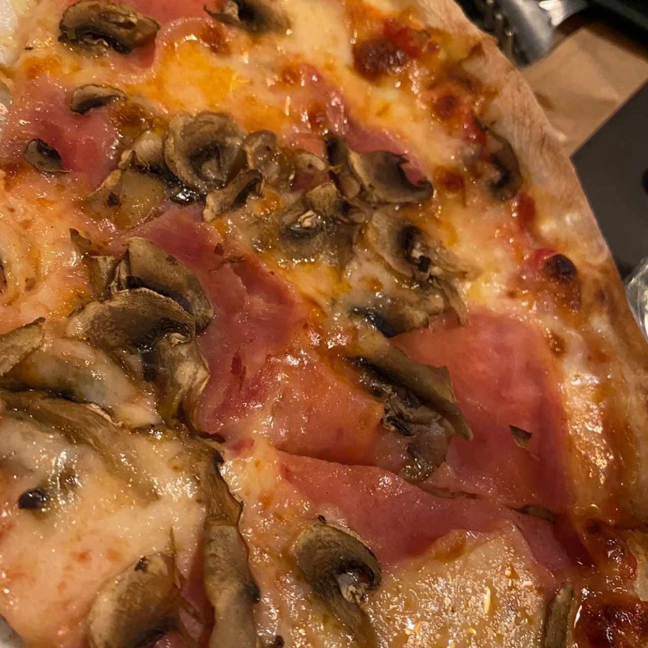Pizza Tradicional - Prosciutto e Funghi