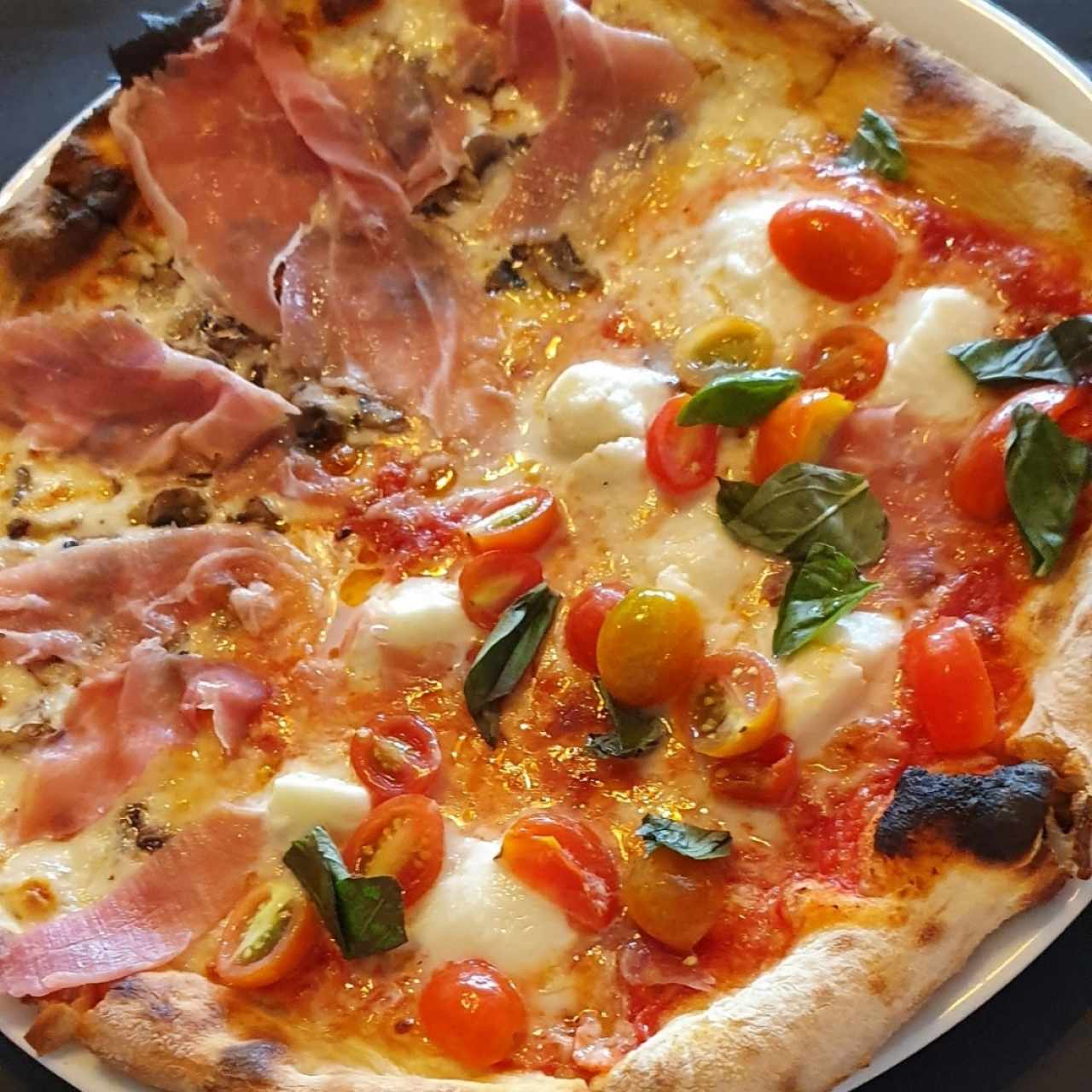 Pizza Gourmet - Amore mío y Capresse