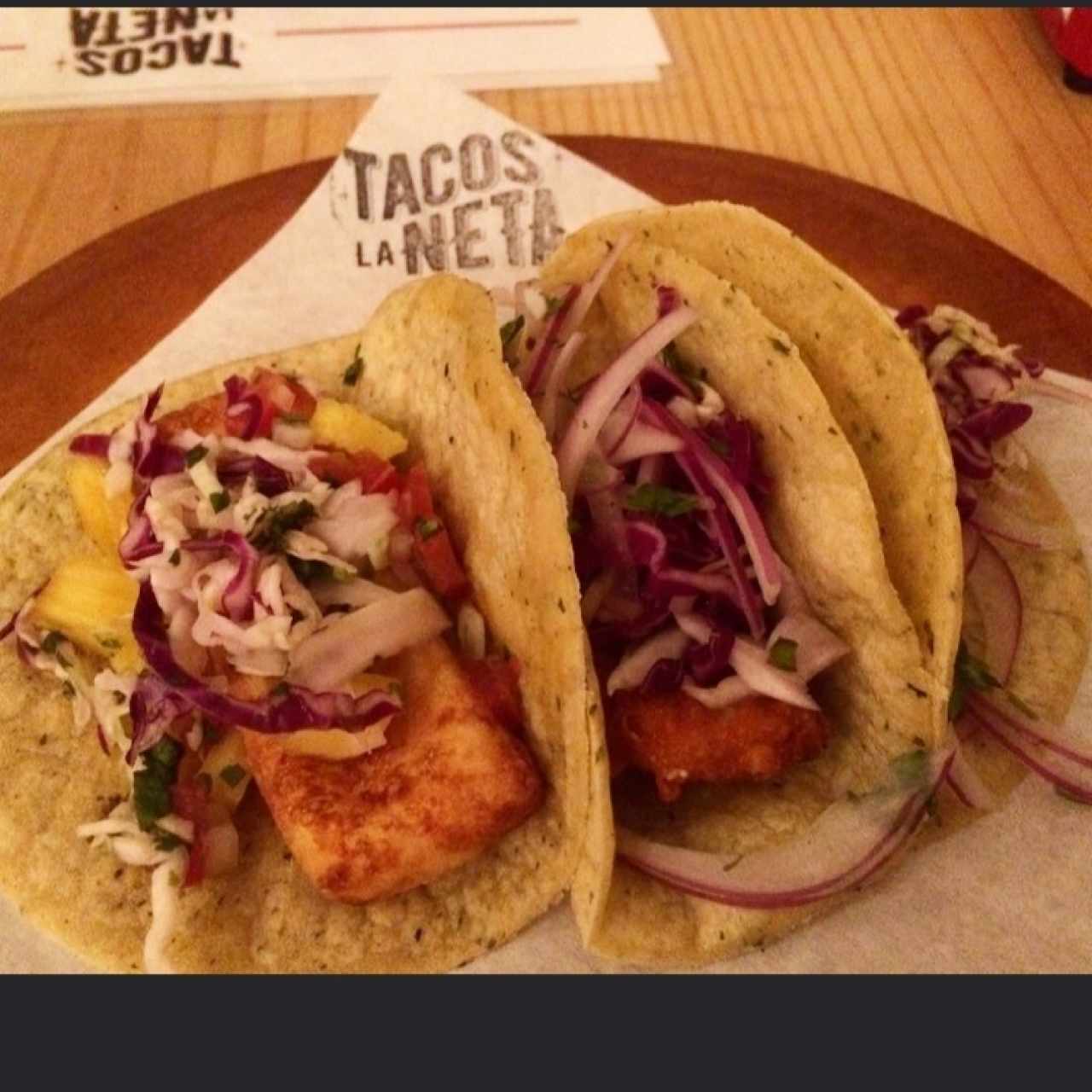 Tacos de corvina y Taco vegetariano de queso